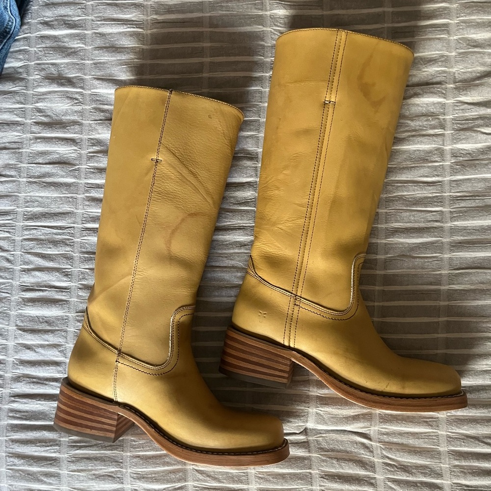 Frye 14L Campus Boot in Banana